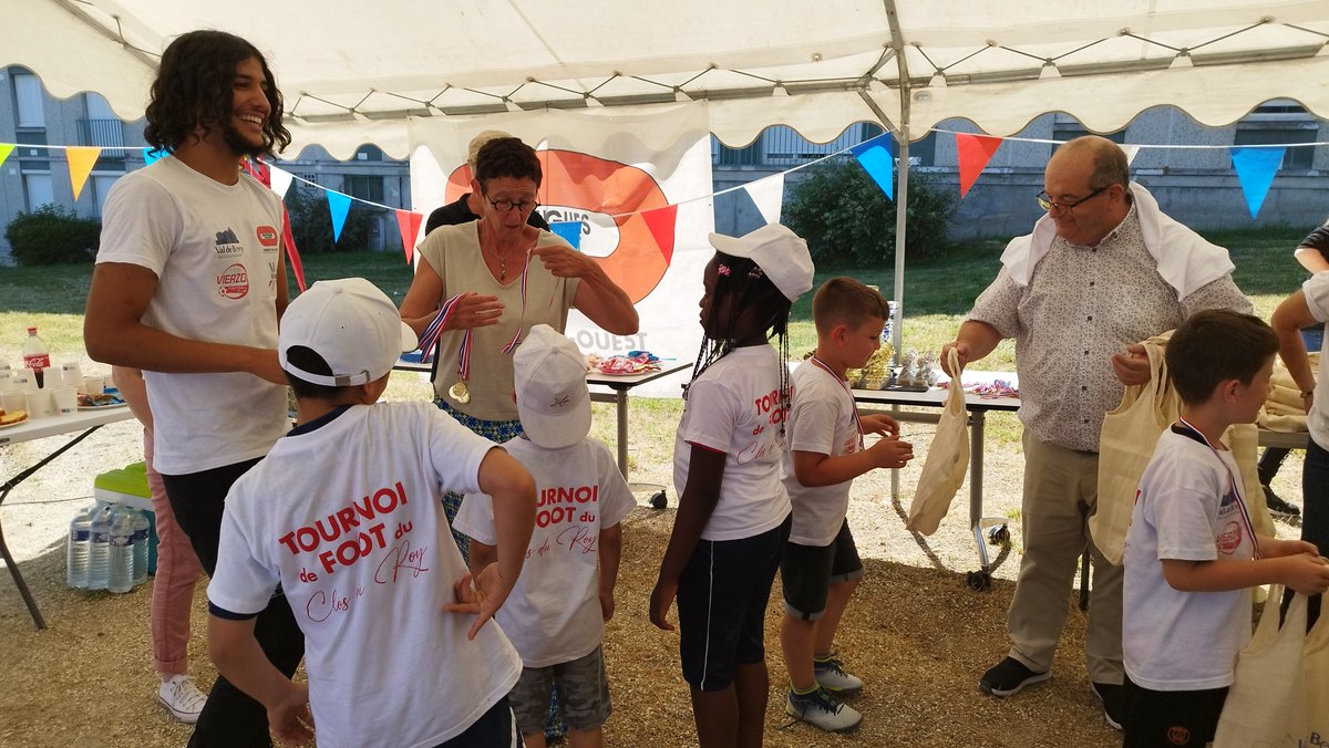 Val de Berry tweet media