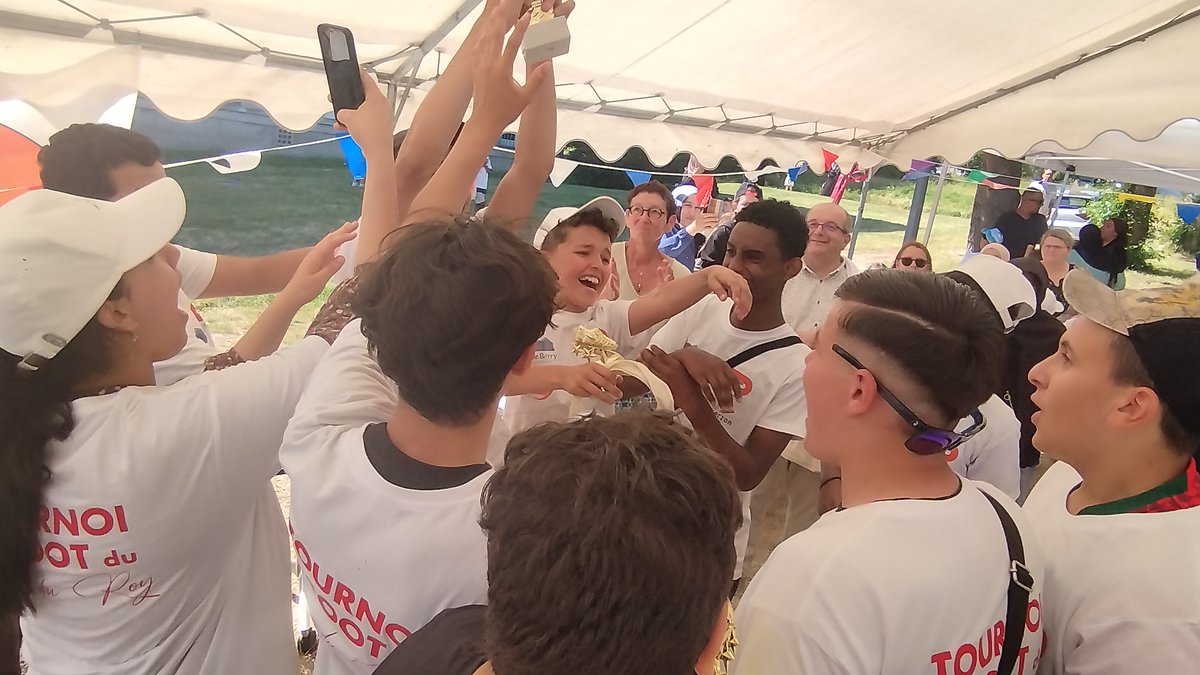 Val de Berry tweet media