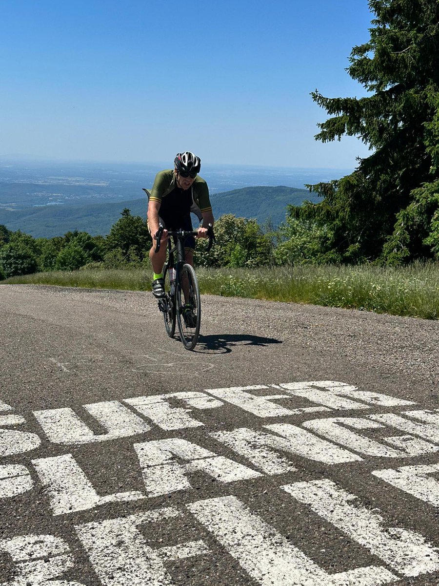 WCWergea's tweet image. De langste dag in het zadel gehad, 2 ballonen en 1 (super)plank. Iedereen voldaan maar compleet gesloopt over de finish. De begeleiding heeft ons vandaag wederom goed verzorgd.