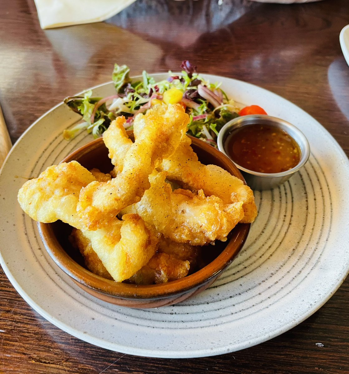 KazRoseBlue's tweet photo. Girls about town! #cheerstwitter #drinks #goodfood #friends ๐ฅ๐โค๏ธโ๐ฅ https://t.co/WfHxfWJhkh
