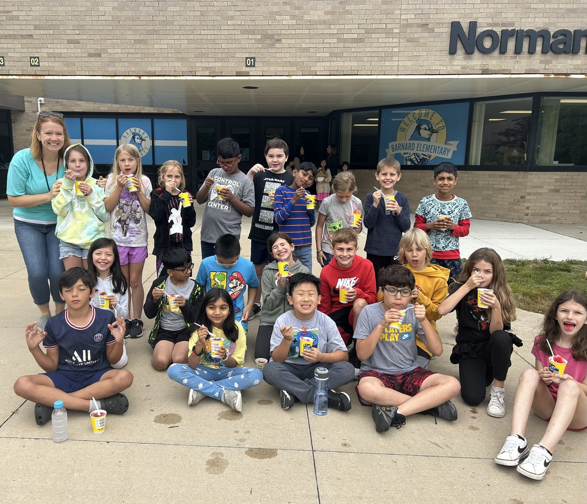Thank you for the Kona Ice, Barnard PTO!! <a href="/BarnardTroy/">Barnard Elementary</a>