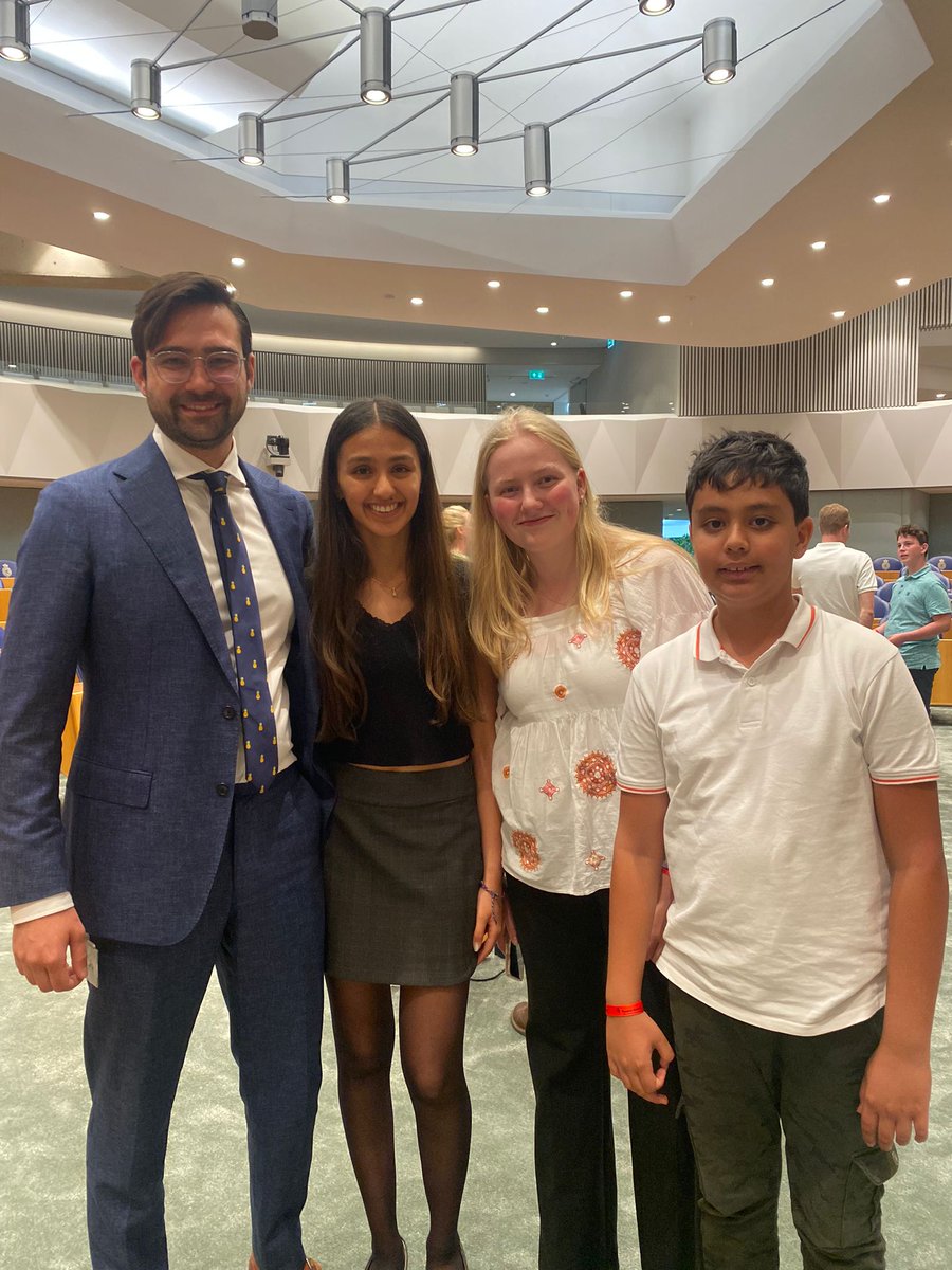 BSN Modern Languages tweet media