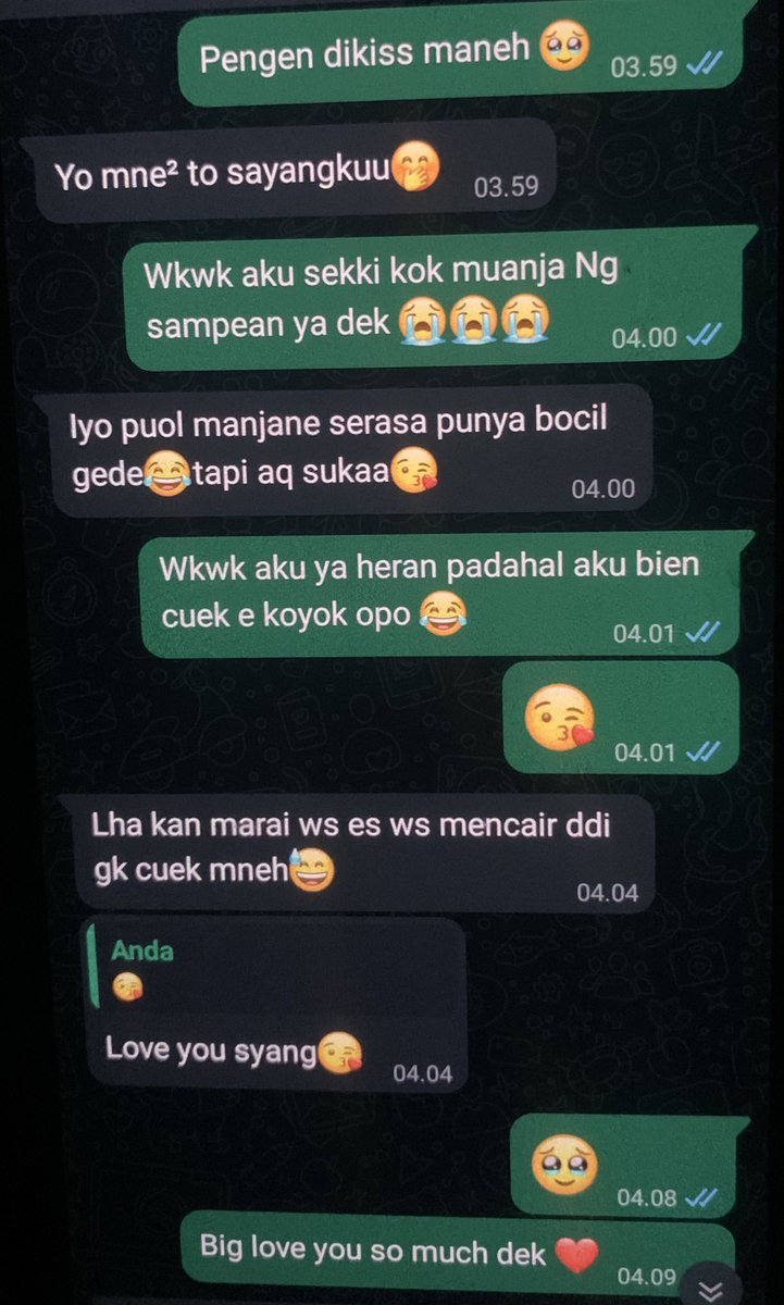 silessly's tweet photo. “Aku sayang kamu, tapi aku di jodohkan dengannya, sebenarnya aku tidak menyukainya tapi aku terpaksa untuk menumbuhkan rasaku padanya. Ini tidak mudah untukku, aku juga kesakitan.” 

well… https://t.co/UPgAyBZFJQ