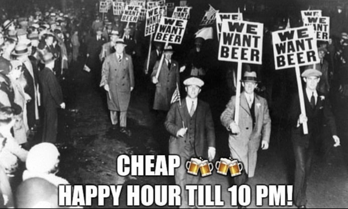 Happy Hour extended till 10 pm!
6 Wings for $5 
12 Wings for $8

$4 Bud Light/Natty Boh
$5 Premium Drafts 
$5 Rail Drinks 

#happyhourdc #dchappyhour
#mydccool #dcbars #adamsmorgan #drinklocal #drinkdcbeer #irishbeer #wings #dceats #dcfoodie #dcfood #dcfoodporn #dcfoodies