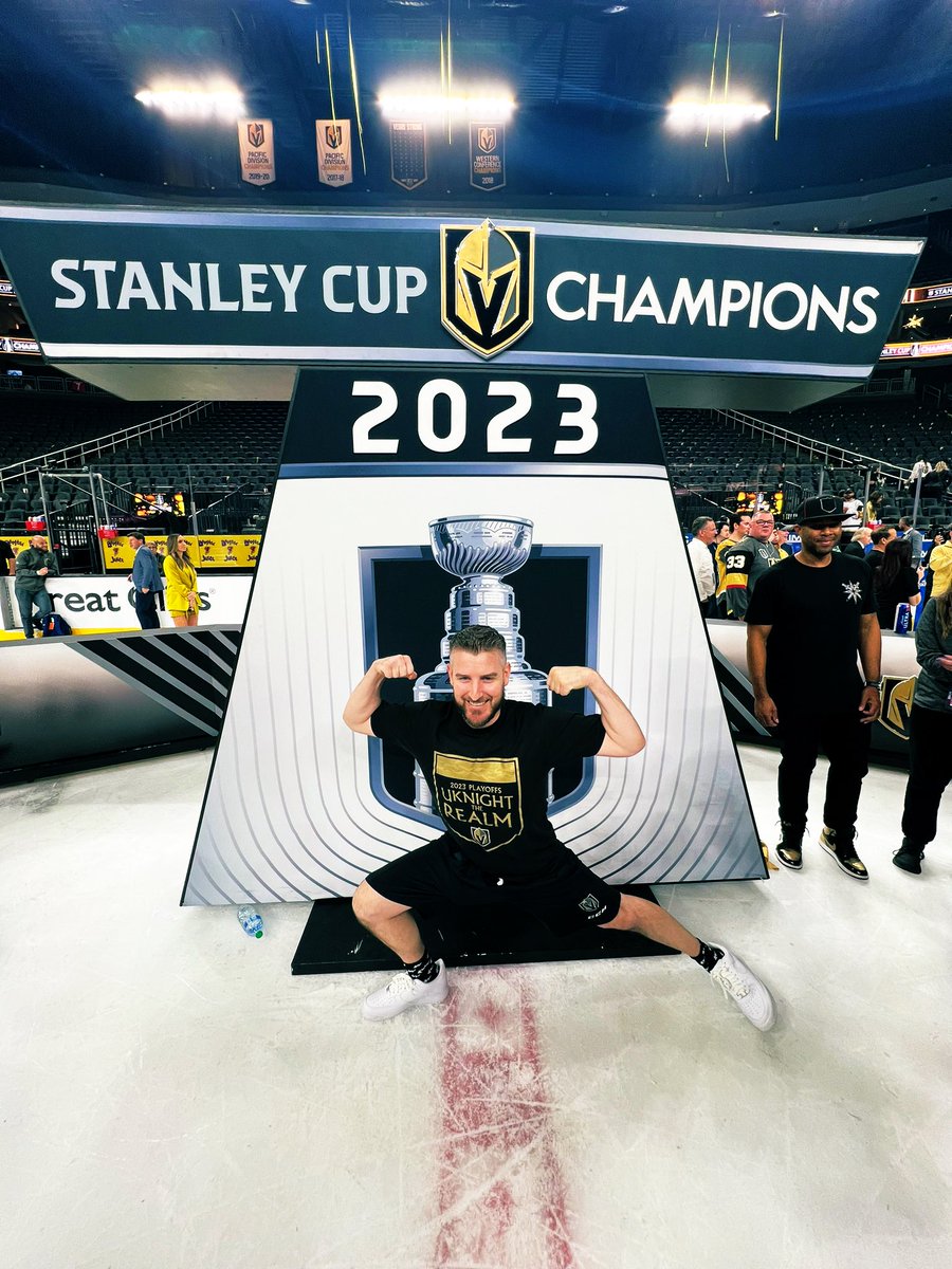 ClintMcComb's tweet photo. 23 years of working in Professional Sports…
Finally a CHAMPION ✅🏆💍
#UKnightTheRealm https://t.co/us7HcN5uCP