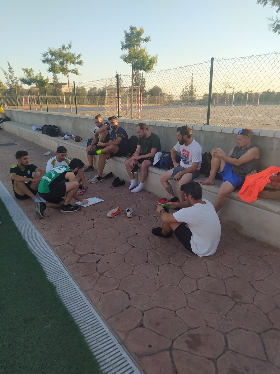 harriersflag's tweet photo. Una game week especial. El Viernes alzamos el vuelo rumbo Calatayud.
El nido buye y las garras se afilan. Va a ser un fin de semana inolvidable
#itstimetohunt
#flylowgohigh https://t.co/SNyJbcU0MM