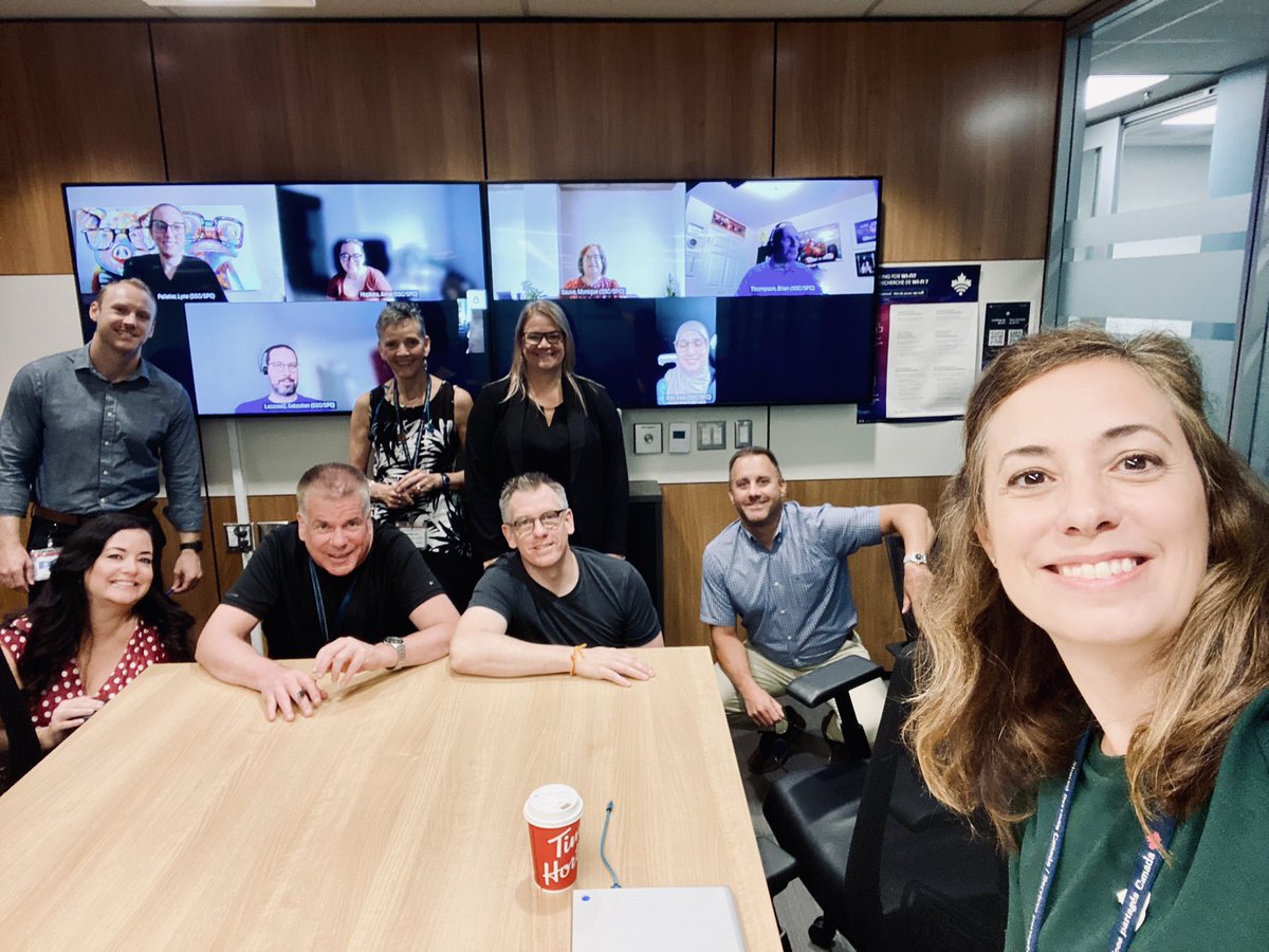 This team 👇 inspires me everyday <a href="/SSC_CA/">Shared Services Canada</a>. 
Happy #NPSW and, I will say it again, thank you for all you do 🙌