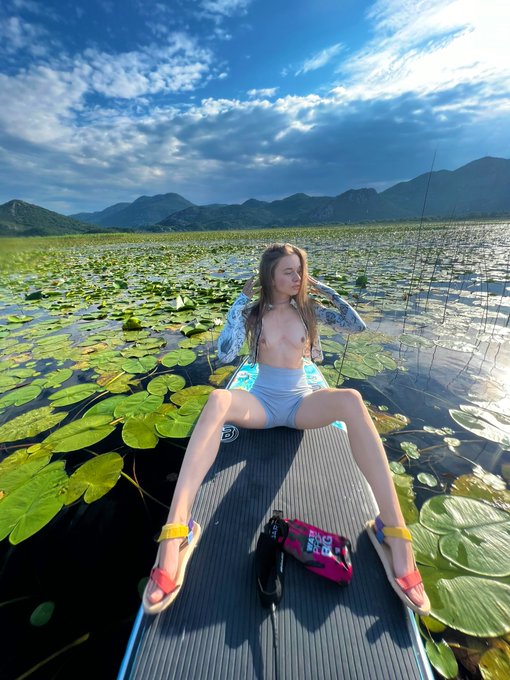 Lifestyle: spent my BDay on a lake on a sup board rides (with my closest ones) https://t.co/q8EPKycx<a href="/tag/pink"class="tags"><span>#pink</span></a><a href="/tag/metart"class="tags"><span>#metart</span></a><a href="/tag/shootings"class="tags"><span>#shootings</span></a><a href="/tag/milenad"class="tags"><span>#milenad</span></a>