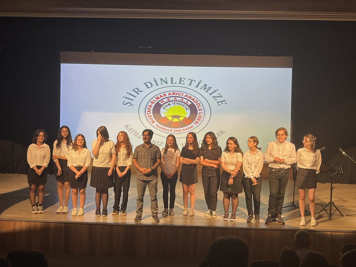 “Bir şiir okuduk bugün” Şiir dinletimizde görev alan öğrencilerimizi ve dinletiyi düzenleyen Alparslan Öğretmenimizi tebrik ediyoruz. Dinletimizi bu akşam velilerimiz ve Saray halkı için tekrarlıyoruz. Tüm halkımız davetlidir.