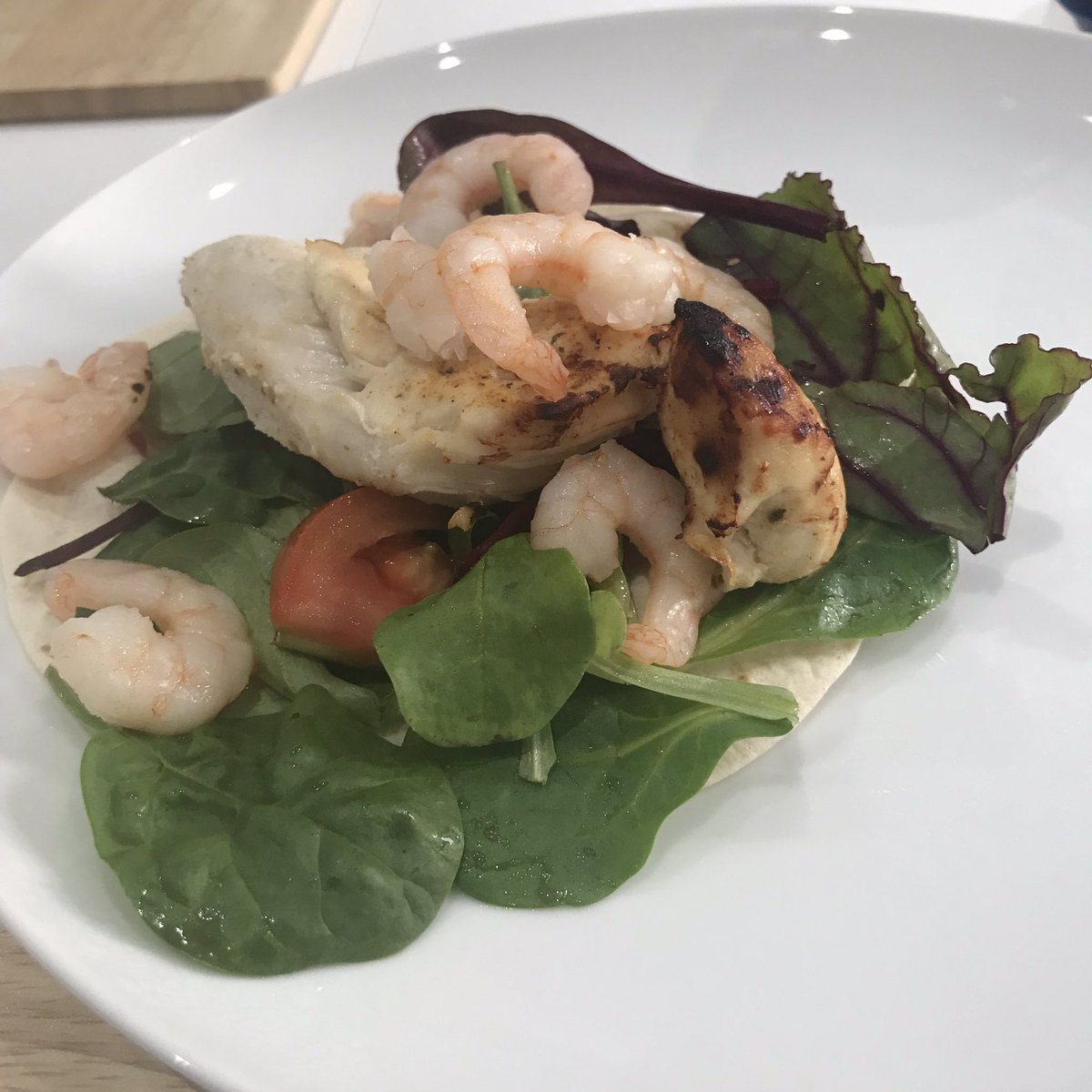 TheLastGoodGirl's tweet photo. Tonight for #hotdinner #hotdinners it’s garlic honey chicken and prawns* in a wrap with beetroot salad 

*@annieludlow 👏air fryer👏 garlic chicken / prawns https://t.co/1qc1K1MEgY