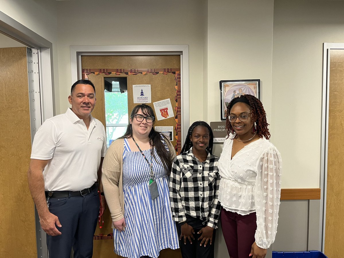 NeptuneESL6_12's tweet photo. Congratulations to Cindy for passing the WIDA ACCESS! We look forward to seeing all that you accomplish in the future! @TamiCrader @DrSAMillaway @NeptuneSchools @Tom_Decker71 https://t.co/bUfCigi1vQ
