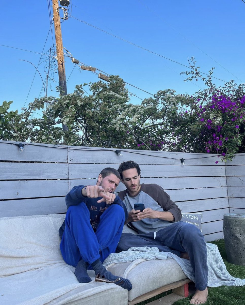 jacenormleee's tweet photo. JACE POSTED 🤍🤍🤍 https://t.co/V74Vro9Aea
