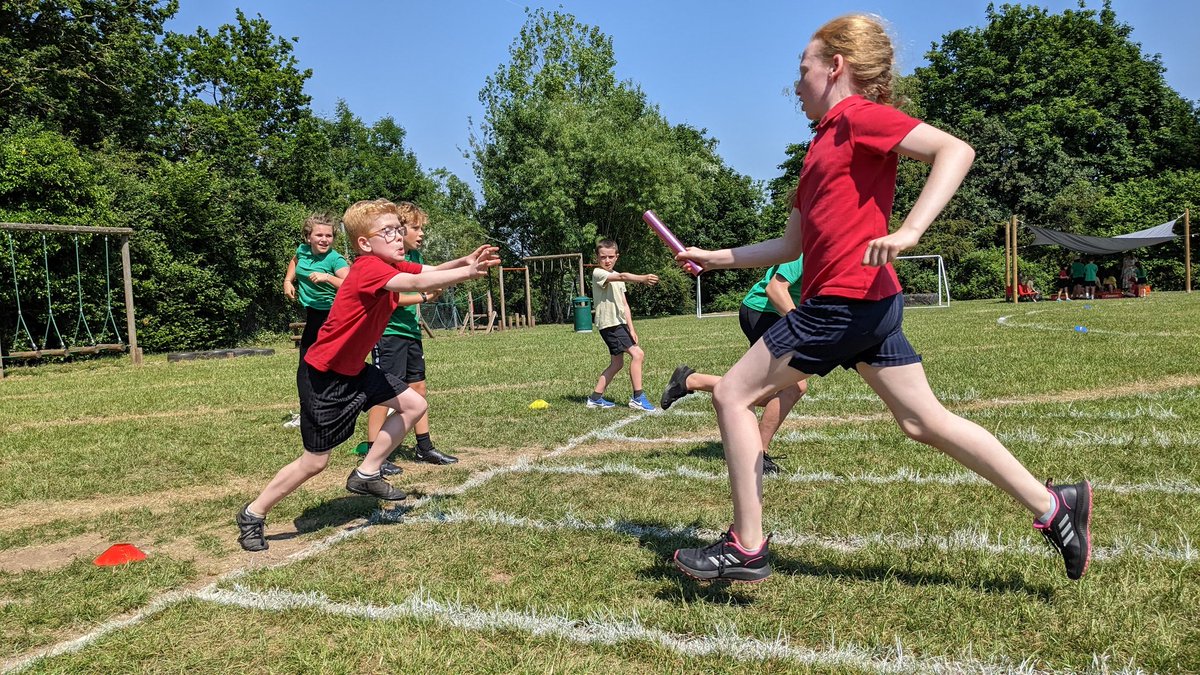 thedellschool's tweet photo. Llongyfarchiadau to Ty Coch for winning this afternoon's junior sports day. A fantastic effort by all children with great sportsmanship and encouragement throughout. Diolch yn fawr to everyone who came and supported the children this afternoon too! #healthyconfidentindividuals https://t.co/3fqCkRW2p1