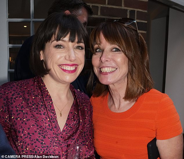 🇬🇧 Lipstick Beth Rigby & Narcissist Kay Burley gleefully pumped out poison 24/7 for 2 yrs over Boris being presented with a cake

Like Bernard Jenkin they were both deliberately rule breaking & partying - yet they passed judgement on Boris #ScumMedia
⬇️ Pair Of Hypocrites ⬇️🇬🇧