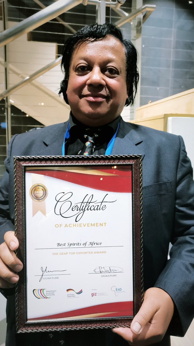 GeapSocials's tweet photo. The award for The GEAP Top Expoter goes to Best Spirits of Africa, a Cape Town-based manufacturer and responsible seller of alcoholic beverages.

#MovingEntrepreneursForward #GEAP #Africa #blackownedbusinessexporters #GlobalExporting https://t.co/NgsfaUEsrJ