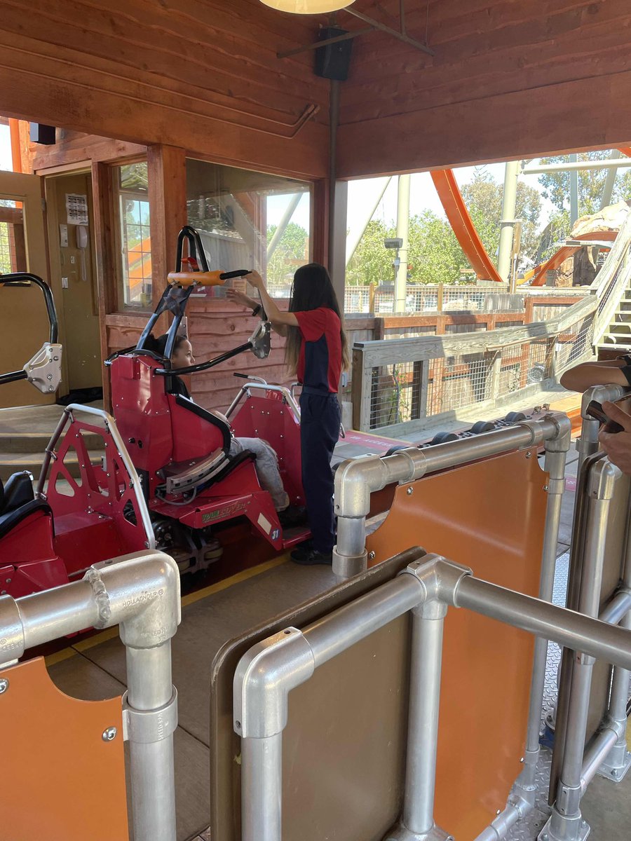 NotNafex's tweet photo. It’s the 5th birthday of the ride I work at, RailBlazer! Here’s a pic of me operating it haha. I love my job dearly!
#railblazer #rideoperator #themepark https://t.co/tzLWh4tOf5