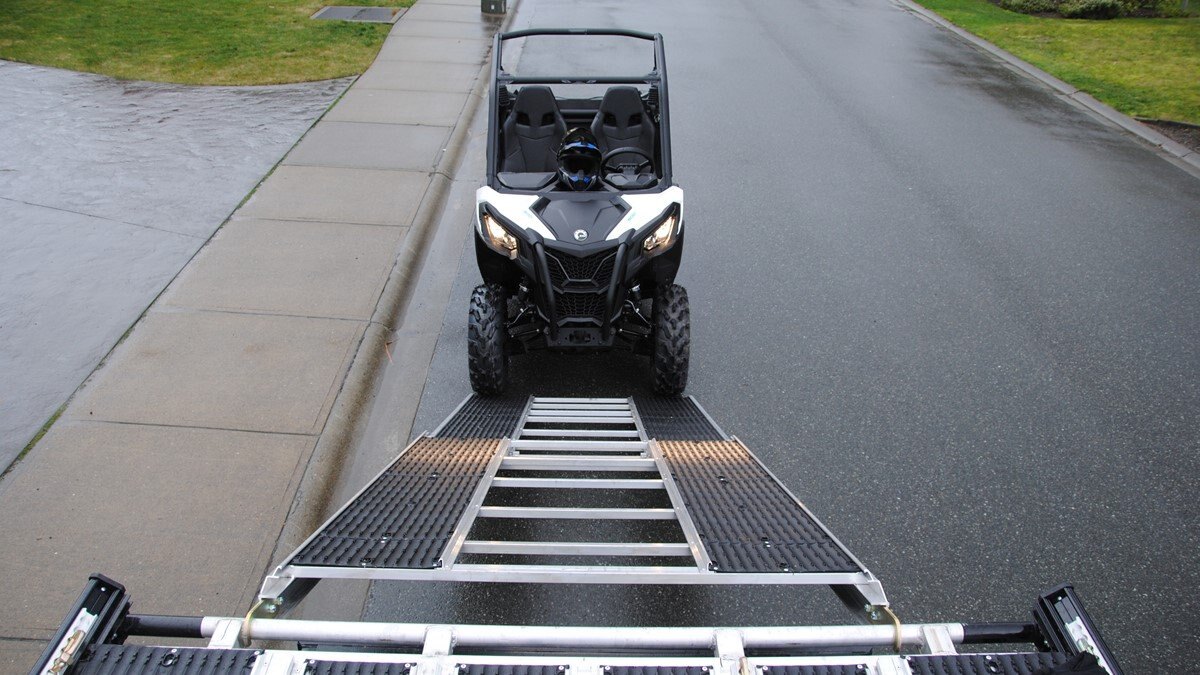 GibbonsMotorToy's tweet photo. 📣 Save $400 on this incredible 2023 Marlon Xplore II SXS Riser! 🚀 https://t.co/EtvAKFZiLi