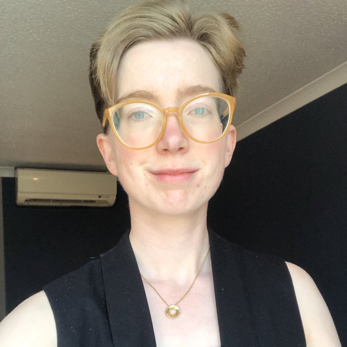 Come and say hi to me and <a href="/KellieNoon/">Kellie Noon</a> if you are at @TheQSAs tonight #QSA2023 <a href="/Gradconsult/">Gradconsult</a>