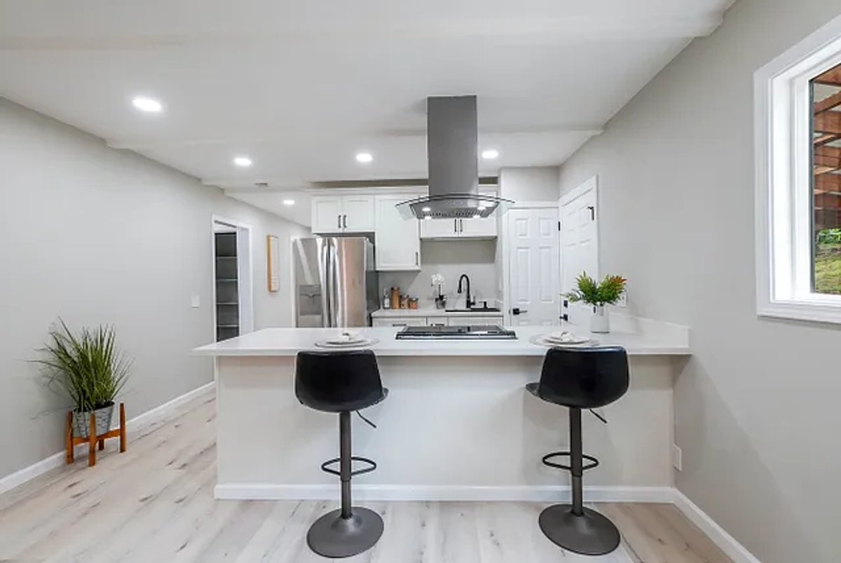 RemodelingBA's tweet photo. 𝐆𝐞𝐭 𝐀𝐡𝐞𝐚𝐝 𝐨𝐟 𝐭𝐡𝐞 𝐂𝐮𝐫𝐯𝐞 — 𝐊𝐢𝐭𝐜𝐡𝐞𝐧 𝐃𝐞𝐬𝐢𝐠𝐧 𝐓𝐫𝐞𝐧𝐝𝐬 𝐭𝐡𝐢𝐬 𝟐𝟎𝟐𝟑.

https://t.co/lTiaZs0WDC https://t.co/ZCg6NYTF9M