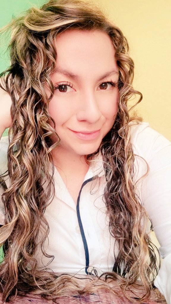 La búsqueda de la felicidad ha de ser una de las guías fundamentales en la vida de cualquier persona. Ser felices constantemente no es posible pero sí lo es dar pequeños giros a nuestras vidas a base del legado que nos han dejando personas a lo largo de los tiempos. #psicología