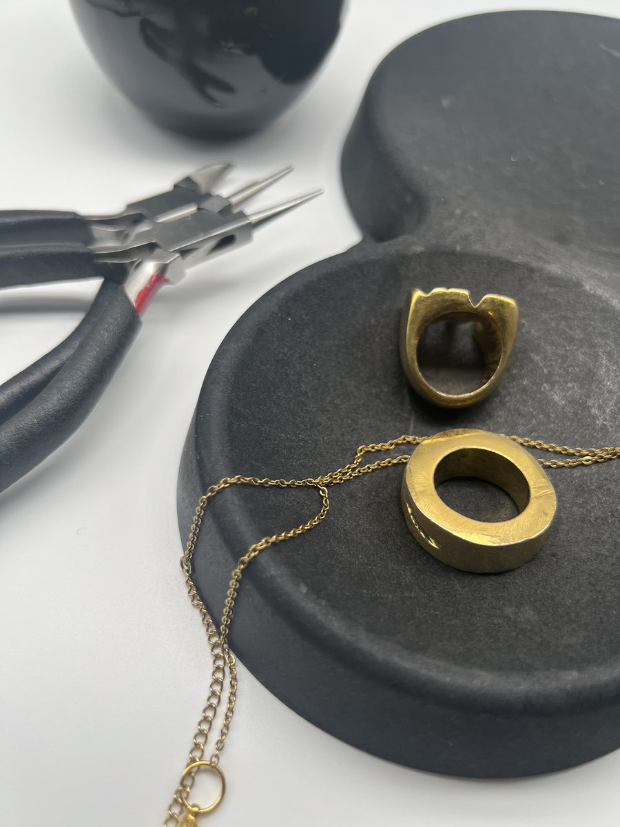gBiblos's tweet photo. Check me out Search Biblos Glasgow Jewellery on Tik Tok : I’m a Jewellery Artist. https://t.co/dHxs9QPp6U