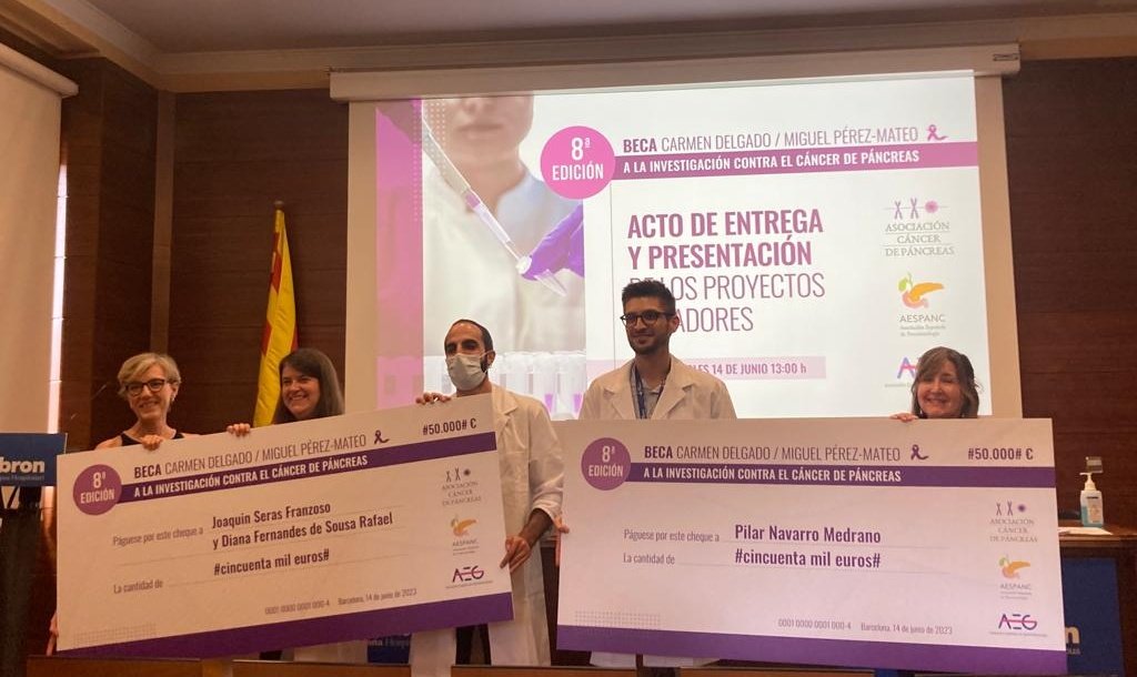 Hoy hemos recogido la 🏆 beca de investigación clínica VIII Becas Carmen Delgado/Miguel Pérez-Mateo para validar sAXL para diagnóstico precoz de #PancreaticCancer. Estamos muy agradecidas por el apoyo recibido para poder seguir con este proyecto🧪👩🏻‍🔬. <a href="/ACanPan/">ACanPan</a> <a href="/AESPANC/">AESPANC</a> <a href="/aegastro/">Aegastro</a>