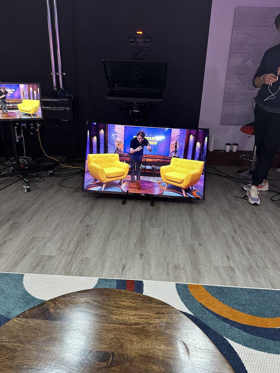 Vincent DeSantis tweet media