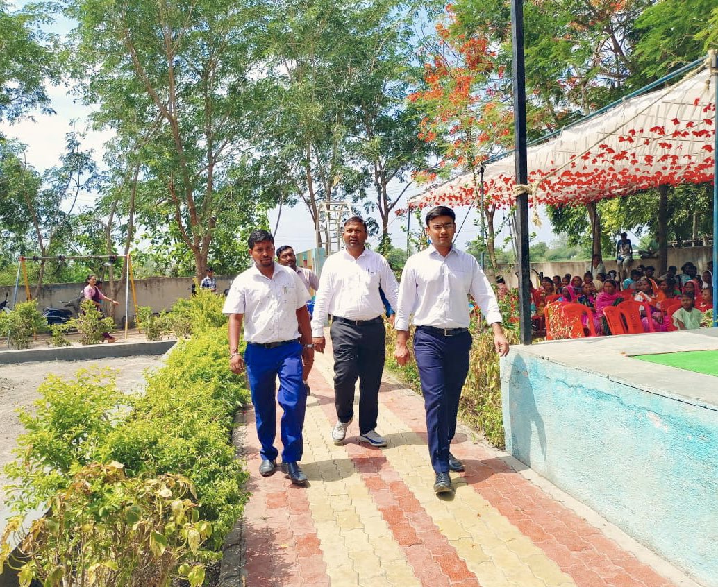 JBDC909's tweet photo. Represented govt on #ShalaPraveshotsav2023. 
Visited schools inspired students for higher studies, sports, nutritional and environmental wellness. https://t.co/MzmEXcdg94