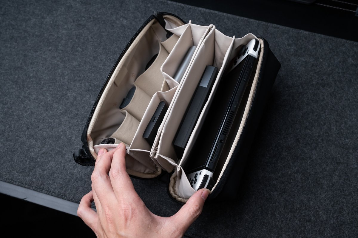 PGYTECH_global's tweet image. To find a single memory card or data cable, turn your bag upside down? PGYTECH Tech Pouch accommodates all your digital gadgets! 
@iFeng
#pgytech #techorganizer #techkit #techbag #edc #edcgear #cameragears #onebagtravel #onebagchallenge #onebagtravel #bagorganizer