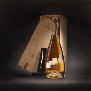 Sobrelias_'s tweet photo. Champagne Henri Giraud, Divine Proportion and Pure Gold #champagne #henrigiraud #winechain #winechainco https://t.co/QepoqEcHS9 https://t.co/9bdfZQOTa5