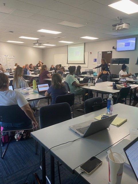 Another packed SIPPS PD with <a href="/KMalatesta_OCPS/">Kimberly Malatesta</a> guiding teachers on the Elements of Structured Lessons. <a href="/CDLocps/">Curriculum and Digital Learning</a> <a href="/RobBixler_OCPS/">Rob Bixler</a> <a href="/JamesRusso_OCPS/">Dr. James Russo</a> <a href="/KRice_OCPS/">Kinisha Rice</a> <a href="/JMcSparran_OCPS/">Jennifer McSparran</a> @DrShulerCAO @DaveGorham_OCPS
