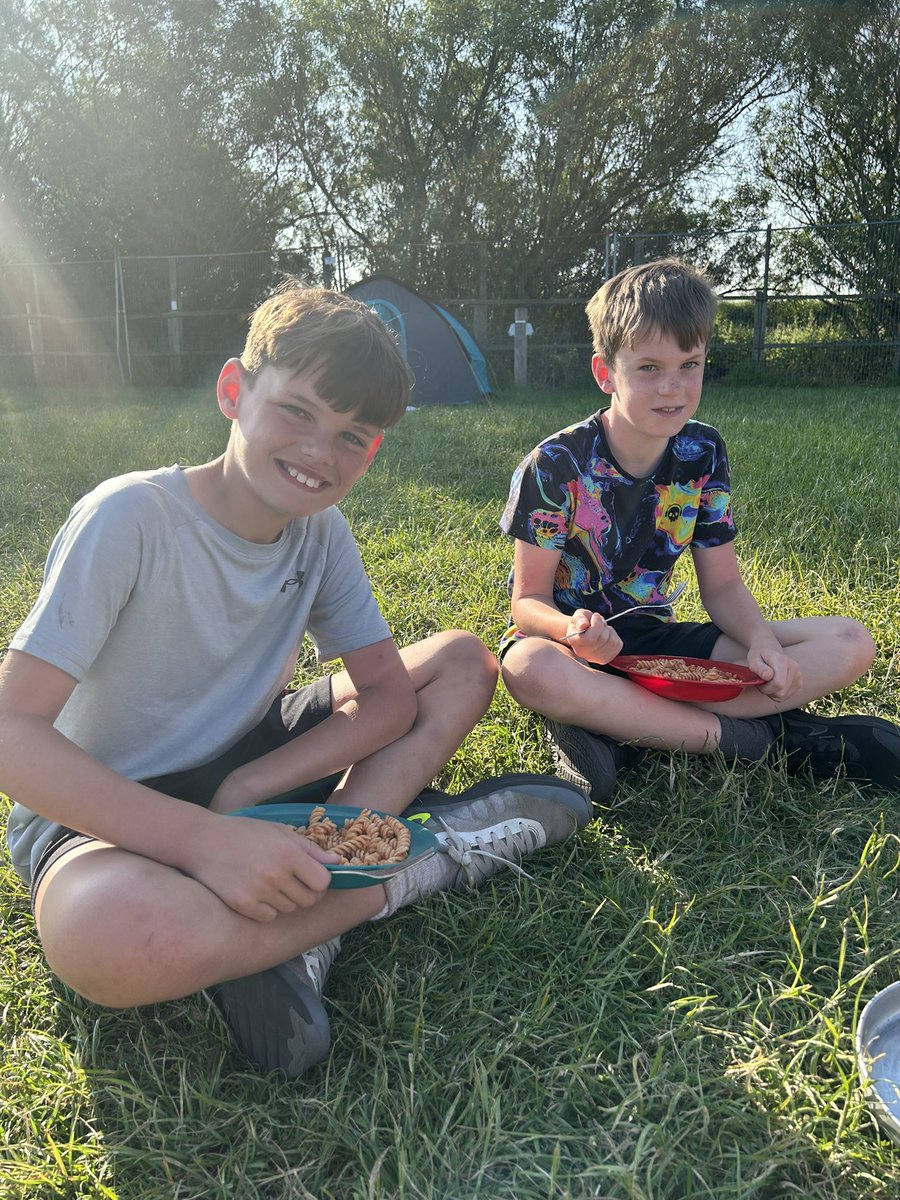 StMartinsChest2's tweet photo. Bon Appetite - it’s all smiles and thumbs up here! #WolfgateResidential #Wolfgate https://t.co/5tLmihlqHO