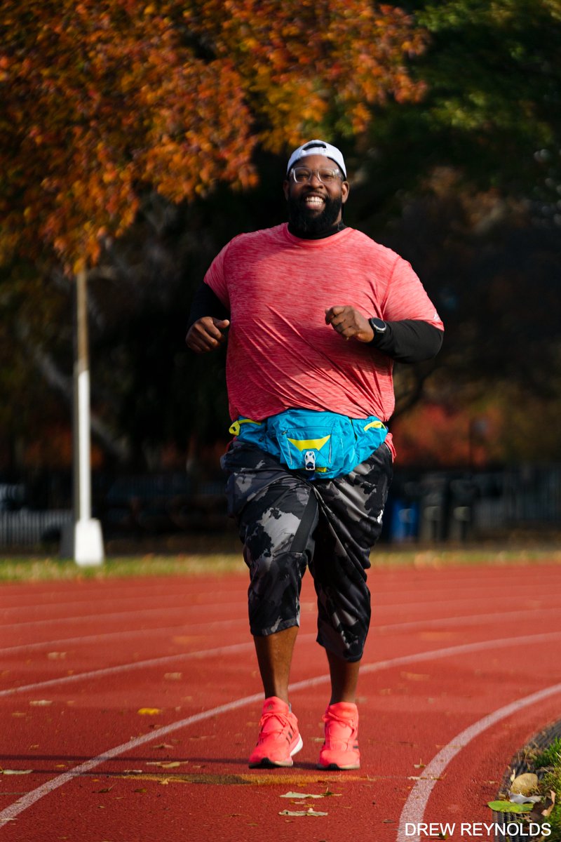 bbcworldservice's tweet photo. "Anybody can run in the body that they have right now."

@300lbsandrunnin wants larger people to feel confident running. Hear how he went from struggling to last 15 seconds on a treadmill to running marathons 

🎧 https://t.co/7xAlzu24Ms https://t.co/VslEwOFWKT