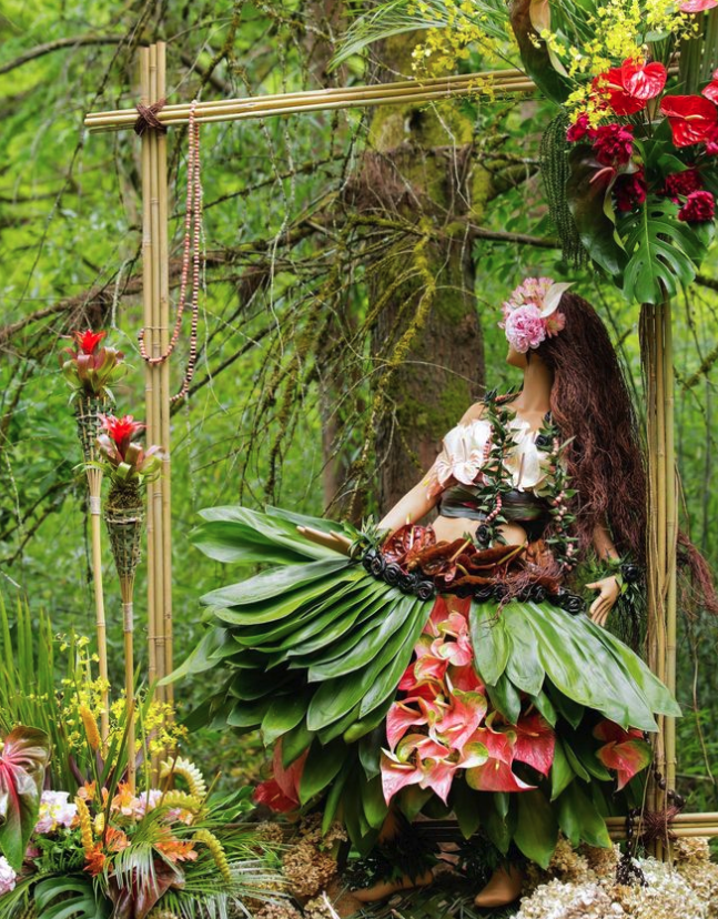 VIAwesome's tweet photo. Thinking of heading to @VanDusenGdn to take in @fleursdevilles this Saturday? Use our discount code VIAMEMBER10 for 10% off admission! Tickets here: https://t.co/Gxzn5ILcbj #fdvvoyage #fleursdevilles #flowersmakeushappy https://t.co/BS8w1MC3Nt