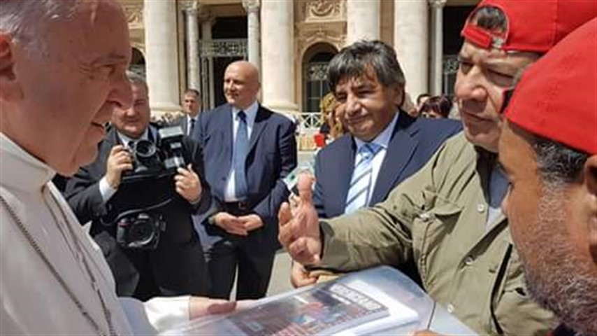 Sena con el Pope.
