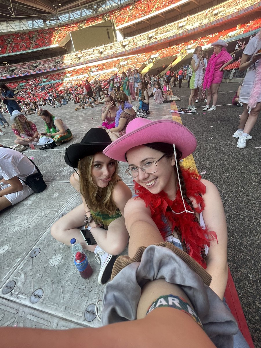 Celebrating the end of year 2 by seeing Harry Styles two nights in a row, ready for night 2! 🍒🤍