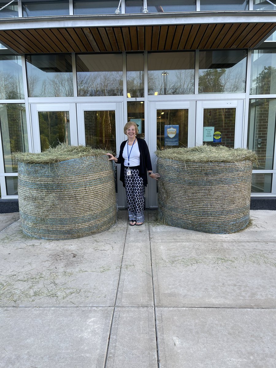 The seniors left a gift for the school yesterday morning.   I will miss the Senior pranks!  Kendall is a great place to grow up!