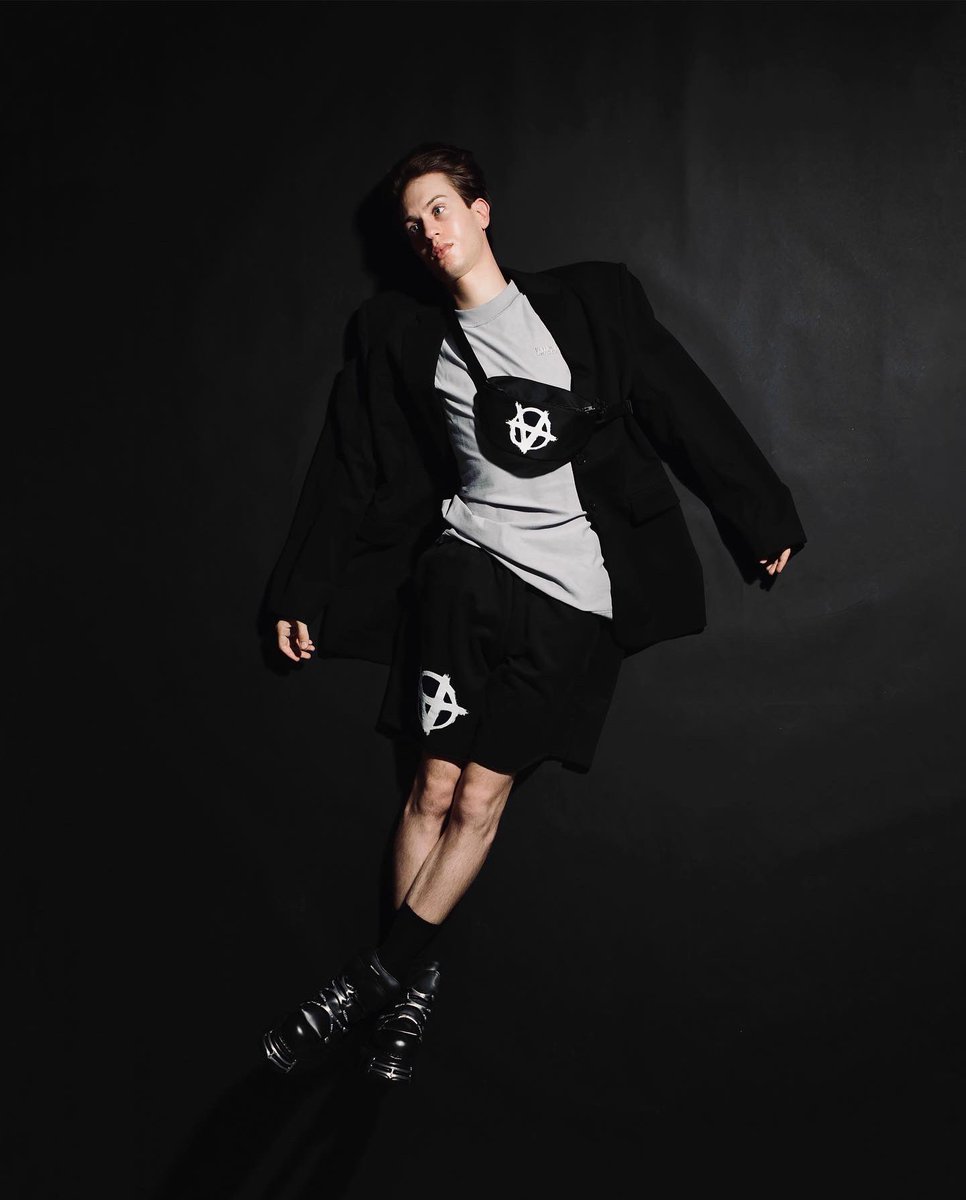 wrongweather's tweet photo. New collection arrival from VETEMENTS with the classics that made the brand world-famous! 
Shop VETEMENTS collection at https://t.co/Y6MjkgH7Gl 🌦️ #vetements #streetwear #concepstore #fashionstore #fashion #menswear #mensfashion #wrongweather https://t.co/vWFLrTBz8s