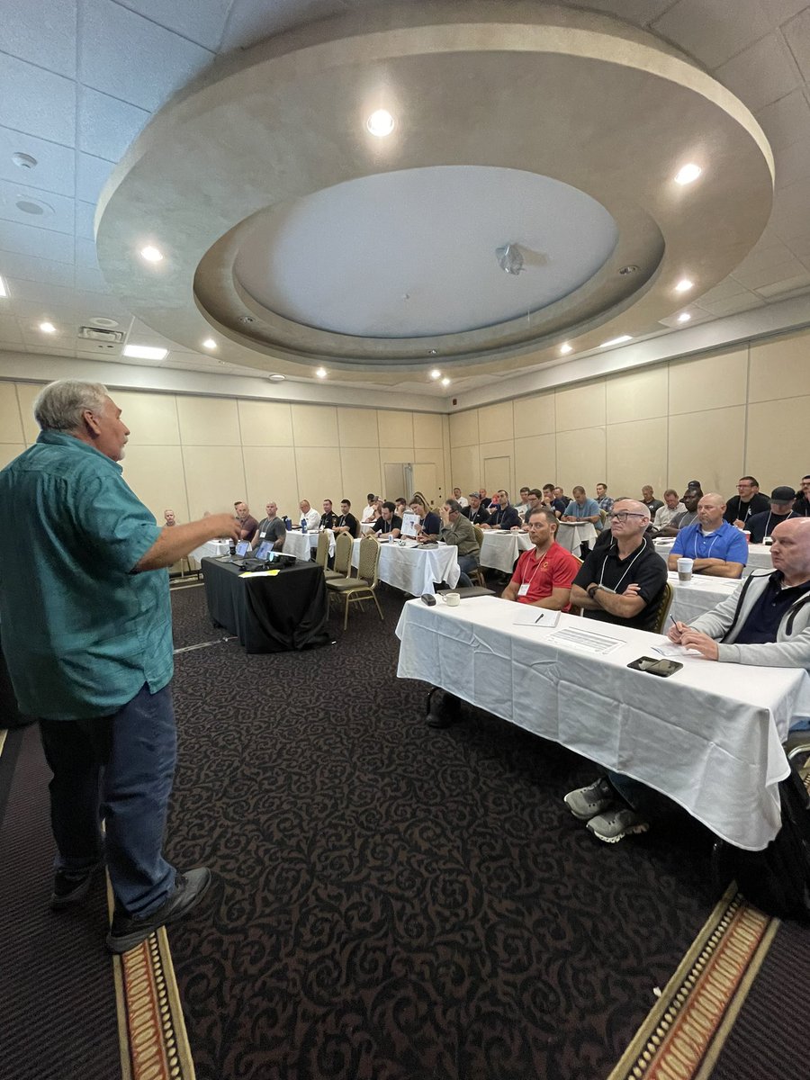 Ohmra_'s tweet photo. Lithium-Ion Battery Emergencies. 

Hazmat Central 2023 pre conference talk with Dr. Christina Baxter. 

#hazmatcentral2023 #hazmat https://t.co/IhCFJl81xF