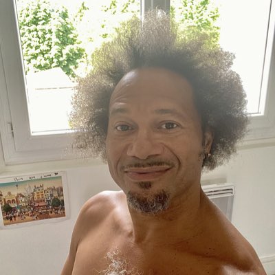 Switvoice's tweet photo. #NouvellePhotoDeProfil https://t.co/WJ3YXLgDtL
