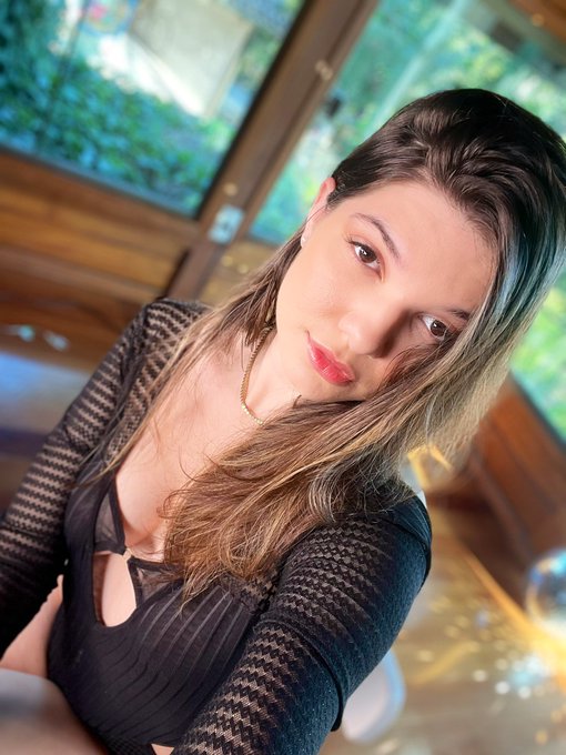 Jessy 🍭loollypop24 🍭 - Hello online right now @chaturbate Come over let’s have some fun 🤩 https://t.co/wpzmeDtfaR https://t.co/kDdOizjHia