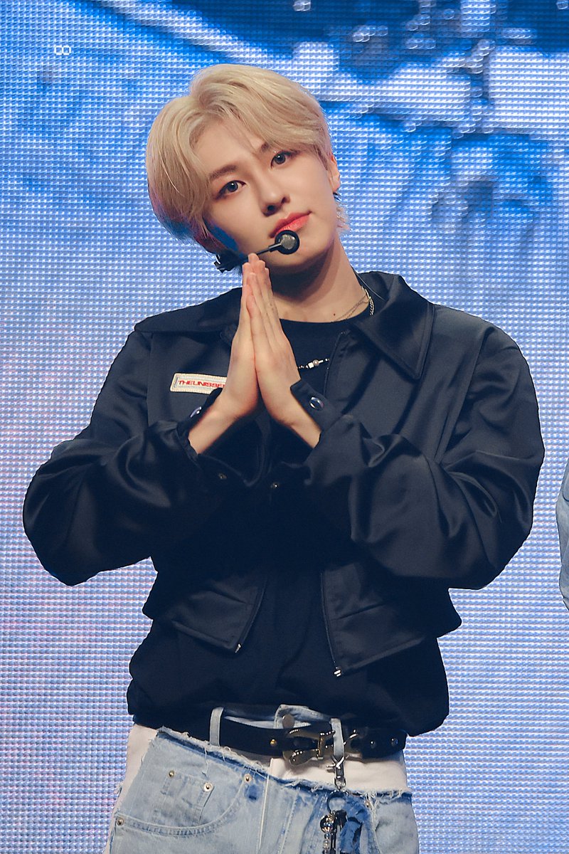 E8_0522's tweet photo. 230610 이펙스 팬콘

츄! 카와이쿳테 고메 응!💕

#EPEX #이펙스 #AYDEN #에이든 https://t.co/8t2MLHdCAN