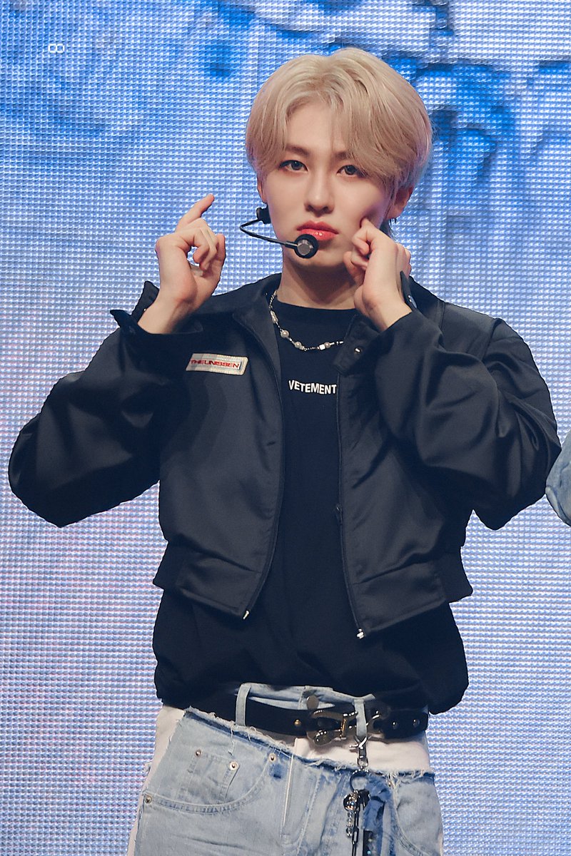 E8_0522's tweet photo. 230610 이펙스 팬콘

츄! 카와이쿳테 고메 응!💕

#EPEX #이펙스 #AYDEN #에이든 https://t.co/8t2MLHdCAN