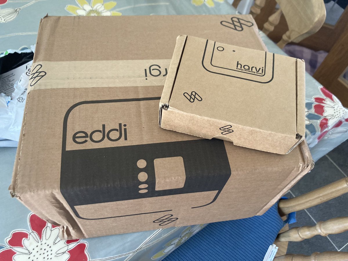 More <a href="/myenergiuk/">myenergi</a> being installed <a href="/JordeeBrompton/">Jordan Brompton</a> 😁🌞⚡️