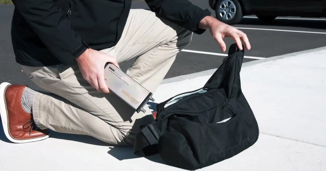 SignalHound's tweet photo. The Perfect Carry-On for Avionics Technicians
Signal Hound spectrum analyzers' small footprints are ideal for monitoring the RF spectrum to ensure all FAA frequencies are safeguarded from interfering signals.
Read more > https://t.co/NFO5tYJLdY
#avionicsengineering
#signalhound https://t.co/8uPzd1VooY