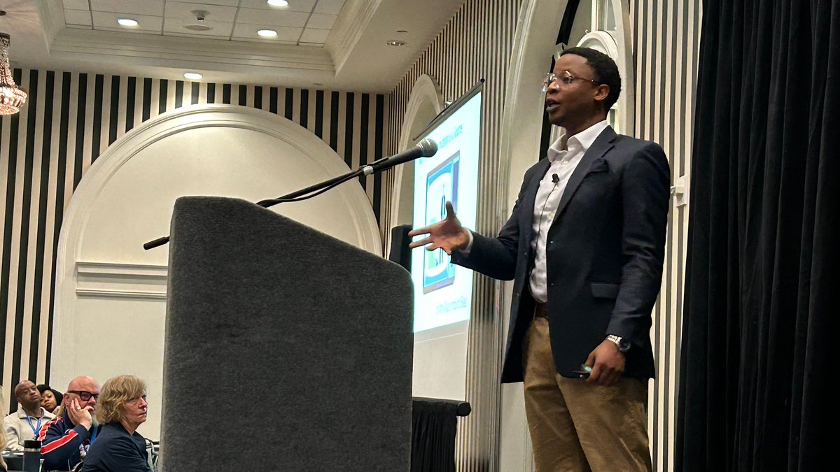 At our #21CSLA Alameda Regional Academy Leading for Justice Summit, @BerkeleyPsych Prof. @JOkonofua speaks to school leaders about science-based approaches and new thinking about how we understand and challenge racial bias.