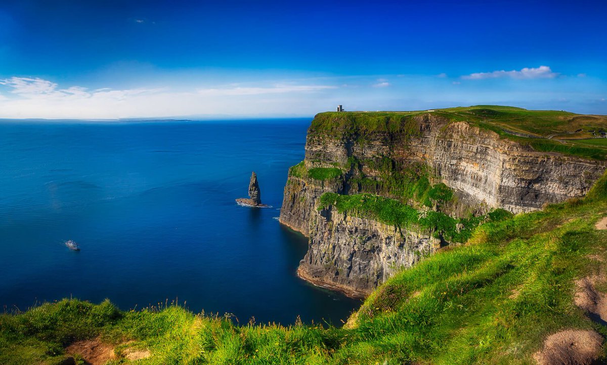 DampierreYann's tweet image. - Aillte an Mhothair (Cliffs of #Moher) -

Les Falaises de Moher ("falaises des ruines"), ensemble de falaises situées sur la commune de #Liscannor au sud-ouest du #Burren dans le comté de #Clare, en #Irlande. 

🍀#Eire #Ireland 🇮🇪
