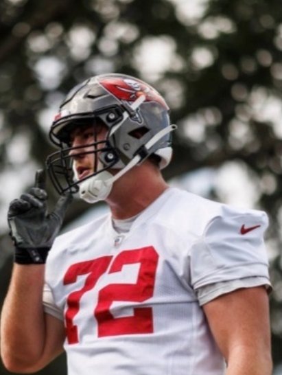 srjcfootball's tweet photo. SRJC Bear Cub @Lukeduke150 doing his thing with @Buccaneers . Keep bringing it Luke!! #srjcfootball https://t.co/KvPBe3ugyY