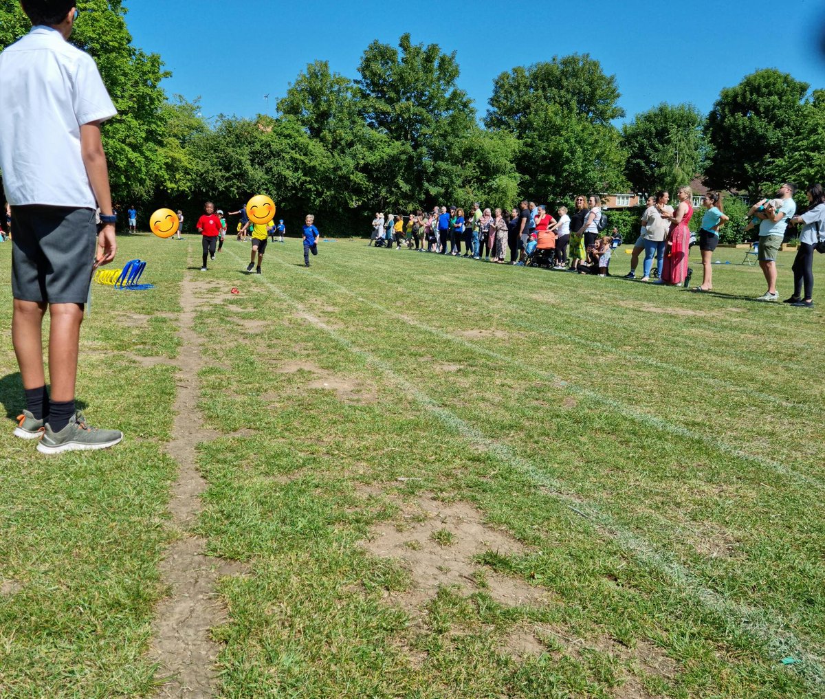 MrsCheungBF's tweet photo. KS1 Sports Day. Lovely to see so many children having fun and joining in today. Lemon's running races. Well done all 🏃🏃‍♀️👏

@HeadBeechfield @MissDaniel_BF @BFS_Watford https://t.co/Tbv9V7O0m8