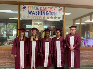 MolineCVSchools's tweet photo. During the last week of school, some MHS seniors returned to their former elementary schools dressed in their cap &amp; gown.  The graduation walk is intended to retrace steps of where the seniors began &amp; to inspire younger students to also reach that stage one day!  #molinepride https://t.co/svByjoKCBn
